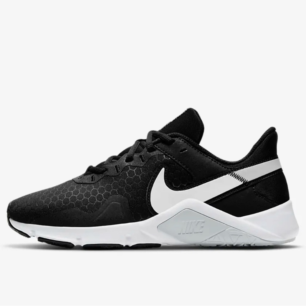 Nike Legend Essential 2